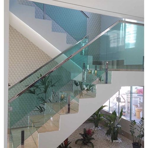Guarda Corpo e Escadas